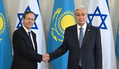 Kazakistan Cumhurbaşkanı Tokayev, konuk mevkidaşı Herzog ile baş başa ve heyetler arası görüşme yaptı