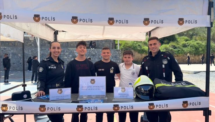 Lapta’daki kariyer gününde polis ve itfaiye meslekleri tanıtıldı