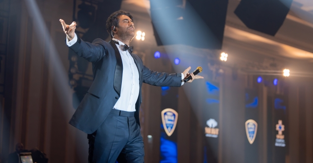 Mahsun Kırmızıgül’den Merit Royal Diamond Otel’de müzik ziyafeti