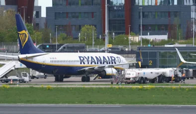 Marsilya’da sınır kontrol noktasındaki gecikmeler nedeniyle 83 yolcu uçağa binemedi