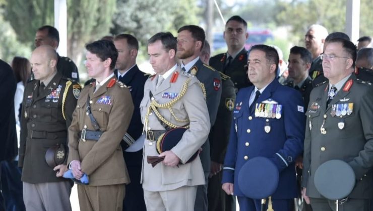 Palmas, yabancı askeri yetkililerin de katıldığı kara kuvvetleri koruyucu yortusu etkinliğinde konuştu