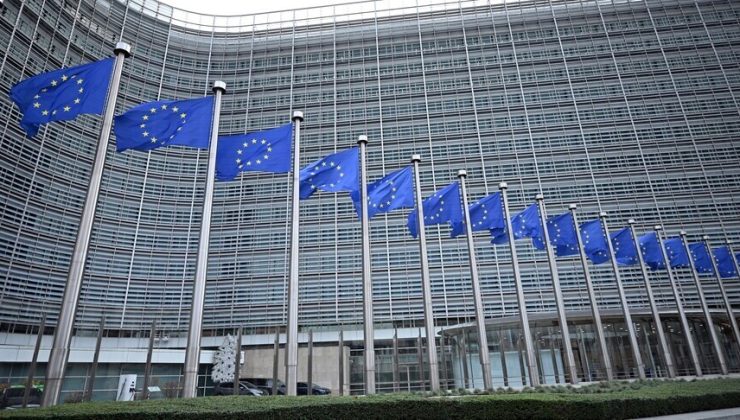 Von der Leyen’in sözlerini düzelten AB’den, “AB aday ülkesi Türkiye tartışmasız önemli bir ortak” izahatı