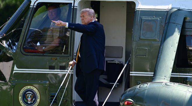 “Trump, Beyaz Saray’a helikopter pisti inşa etmeyi planlıyor”