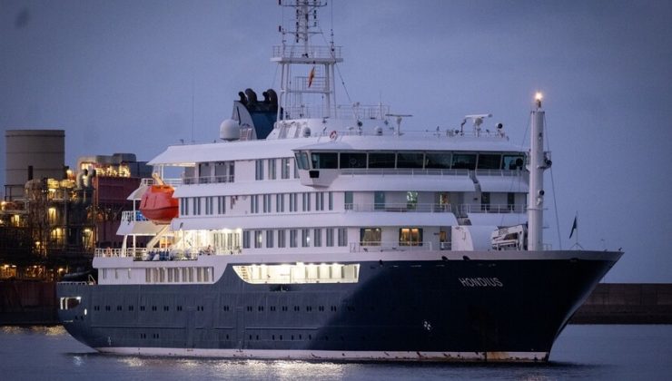 Hantavirüs görülen yolcu gemisi Rotterdam Limanı’na ulaştı