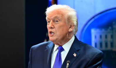 ABD Başkanı Trump, İran’a saldırıları sadece “bir süreliğine” ertelediğini belirtti