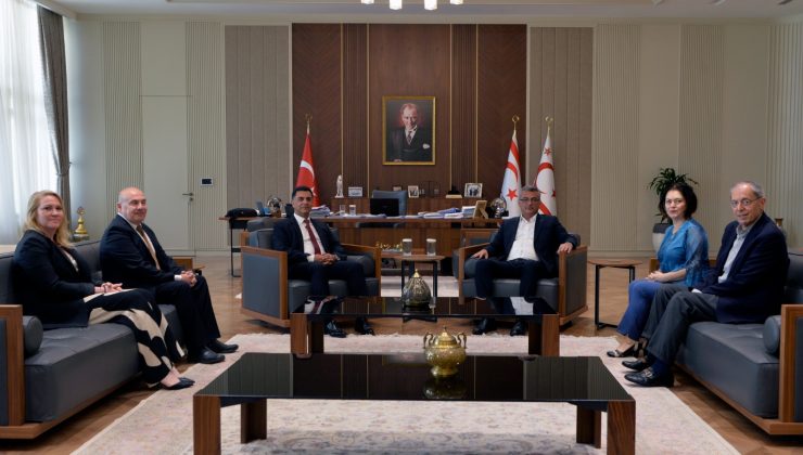 Erhürman, Türk-Yunan Forumu’nun Kıbrıslı Türk üyelerini kabul etti