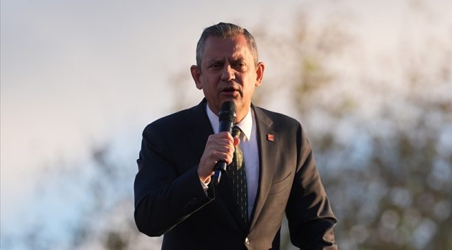Özgür Özel CHP Genel Merkezi’nden Ayrıldı, Meclis’e Yürüyor