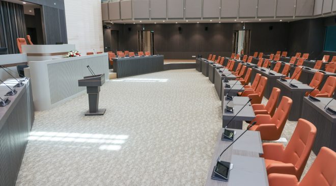 Cumhuriyet Meclisi Genel Kurulu’na ara verildi