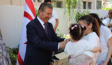 Başbakan Ünal Üstel UBP Genel Merkezi’nde Partililerle Bayramlaştı