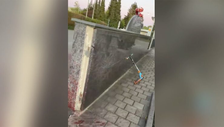 Almanya’da caminin duvarı tahrip edildi ve girişine domuz başı bırakıldı