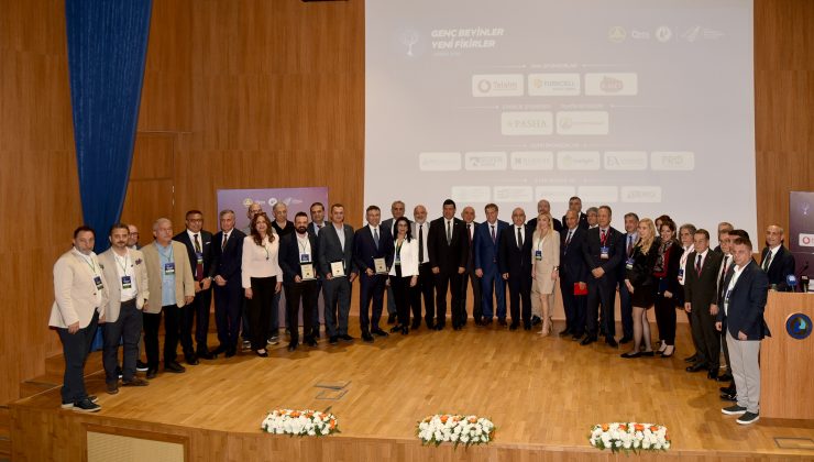 BTHK ve Türkiye Bilişim Derneği iş birliğinde “Genç Beyinler Yeni Fikirler” yarışması yapıldı