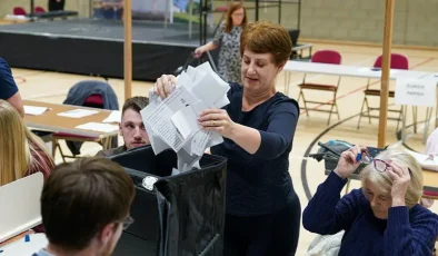 İngiltere’de yerel seçimlerin ilk sonuçlarında aşırı sağcı Reform UK Partisi öne çıktı