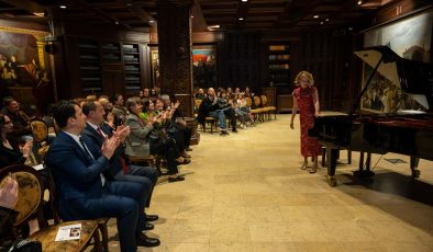 Piyanist Rüya Taner, Üsküp’te konser verdi