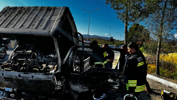 Seyir halindeki kamyonet araçta yangın…