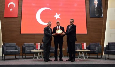 Türkiye-KKTC Ekonomik İlişkilerin Güçlendirilmesi Toplantısı düzenlendi