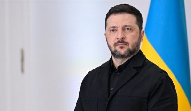 Zelenskiy, Rusya’nın ilan ettiği geçici ateşkesten sonra cephedeki gelişmeleri değerlendirdi