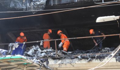 Hindistan’da Otel Yangını Faciası21 Kişi Hayatını Kaybetti