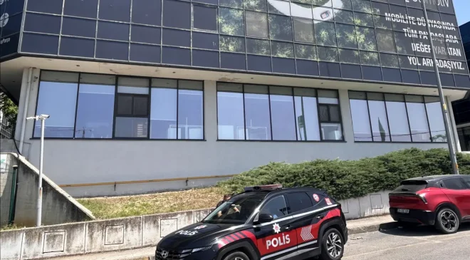 İstanbul’da Otokoç Genel Müdürlüğü binasına silahlı saldırı düzenlendi