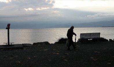 Yalnızlık Alzheimer Riskini Yüzde 40 Artırıyor