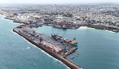 İlk doğrudan kargo seferi Mogadişu’ya ulaştı