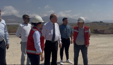 Bakan Dinçyürek’ten hastane projeleri için tarih verdi‘Hedefimizden önce bitebilir’