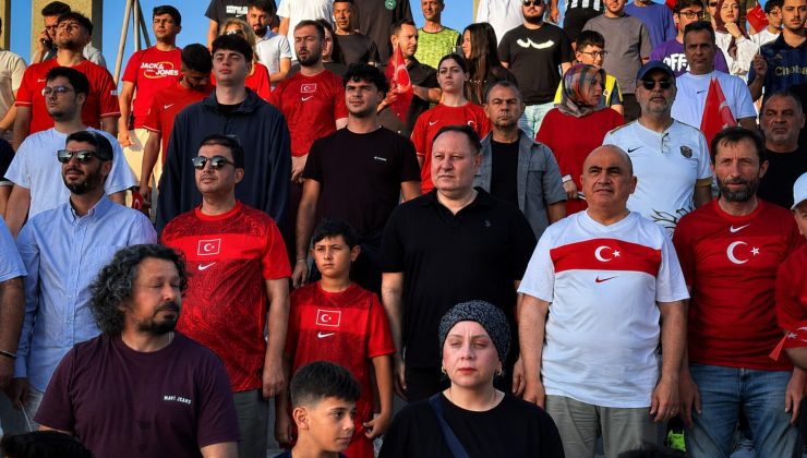 Ziya Öztürkler, Türkiye’nin Dünya Kupası heyecanını Millet Bahçesi’nde vatandaşlarla paylaştı