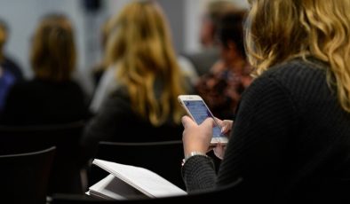 Fransa’da liselerde cep telefonu yasağı dönemi başlıyor