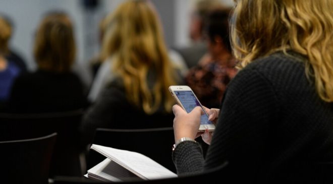 Fransa’da liselerde cep telefonu yasağı dönemi başlıyor