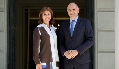 BM Temsilcisi Holguin, Atina’da Yunanistan Dışişleri Bakanı Yerapetritis ile bir araya geldi