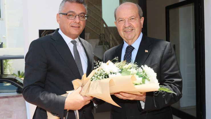 Cumhurbaşkanı Erhürman’dan eski cumhurbaşkanlarına nezaket ziyareti