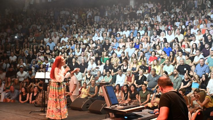 48. Güzelyurt Portakal Festivali’nde Leman Sam Sahne Aldı