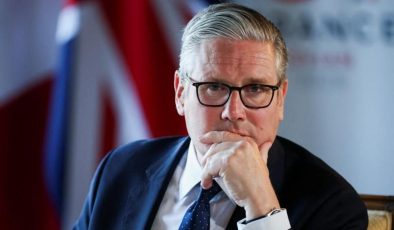 İngiltere Başbakanı Keir Starmer görevinden istifa etti