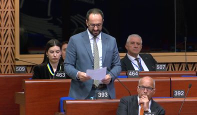 Armağan Candan’dan AKPA’da bölgesel barış ve diplomasi çağrısı