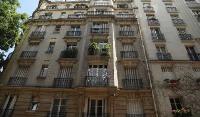 Paris’te aşırı sıcaklar cenaze salonlarını doldurdu