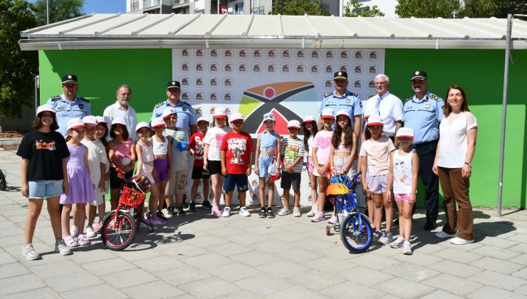 Polis Genel Müdürü Ali Adalıer, Trafik Eğitim Parkı’nı Ziyaret Etti