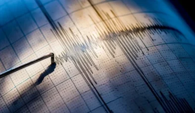 Endonezya’da 6,2 Büyüklüğünde Deprem Meydana Geldi