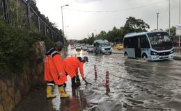 Üsküdar Sahaflar Çarşısı ve Harem Sahil Yolu’nu Su Bastı
