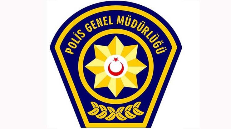 İskele’de Çok Katlı Apartmanda YangınMahsur Kalanlar Tahliye Ediliyor