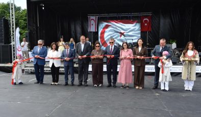 Başbakan Ünal Üstel Londra’da Kıbrıs Türk Festivali’ne Katıldı“Sizler Bizim Gönüllü Elçilerimizsiniz”