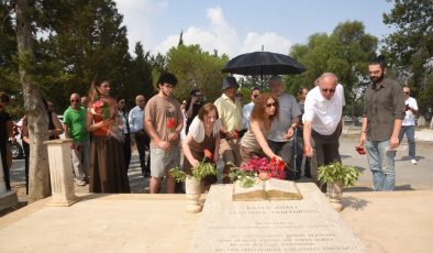 Gazeteci Kutlu Adalı, Katledilişinin 30. Yılında Kabri Başında Anıldı