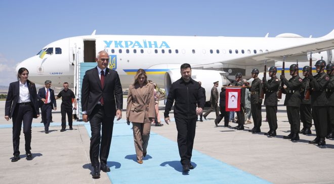 Ukrayna Lideri Zelenskiy, NATO Zirvesi İçin Ankara’da