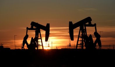 Brent petrol 76 doların üzerinde