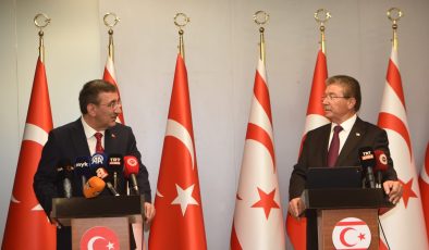 Başbakan Üstel ve Cumhurbaşkanı Yardımcısı Yılmaz’dan Ercan Havalimanı’nda Önemli Mesajlar