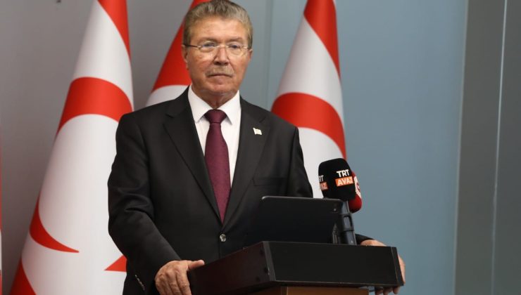 Başbakan Üstel’den Erhürman’a geçmiş olsun mesajı