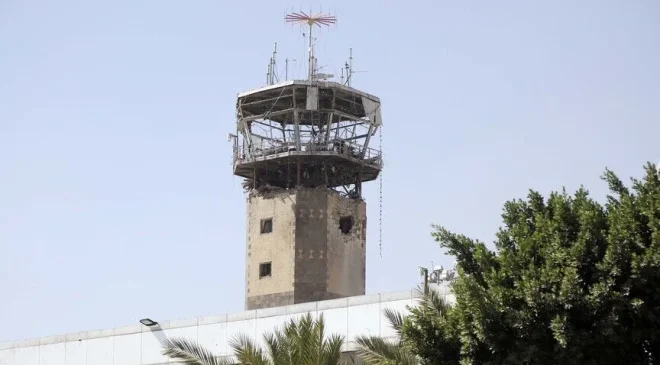 Husiler, Suudi Arabistan’ın Sana Havalimanı’nı Vurduğunu İddia Etti