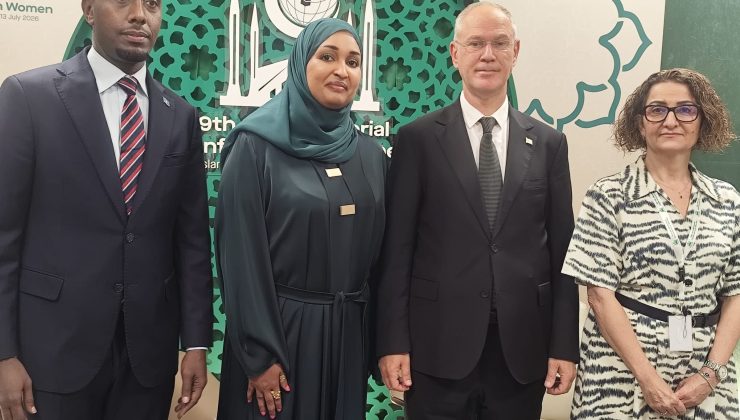 Bakan Hasipoğlu, Somalili mevkidaşı Makhzoumi ile bir araya geldi