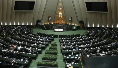 İran Meclisi’nde 180 milletvekilinden ABD ile yapılan mutabakatın feshi için çağrı