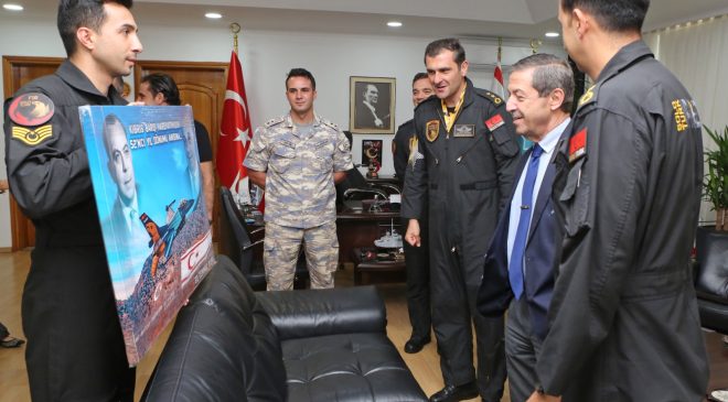 Bakan Ertuğruloğlu, SOLOTÜRK pilotlarını kabul etti