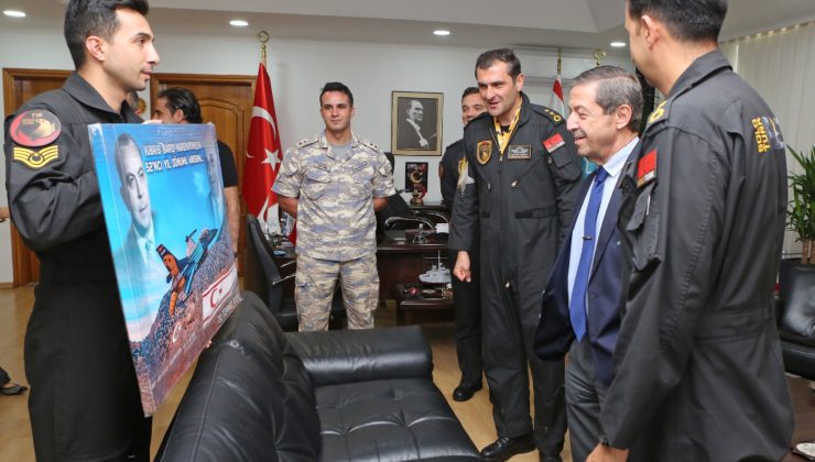 Bakan Ertuğruloğlu, SOLOTÜRK pilotlarını kabul etti