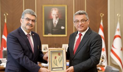 Cumhurbaşkanı Erhürman, Türkiye-KKTC Parlamentolar Arası Dostluk Grubu heyetini kabul etti